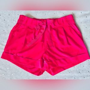 Lululemon Spring Break Away Short in pink!